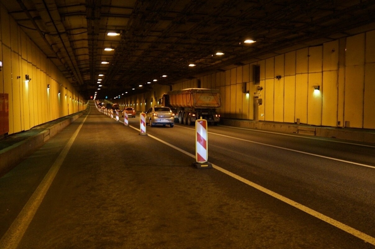 Тоннеле дамбы Петербурга ограничат движение автомобилей