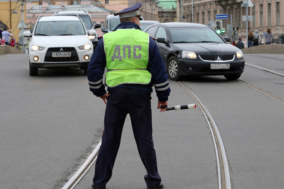 В Петербурге экс-инспектор ДПС получил 5 лет колонии за взяточничество