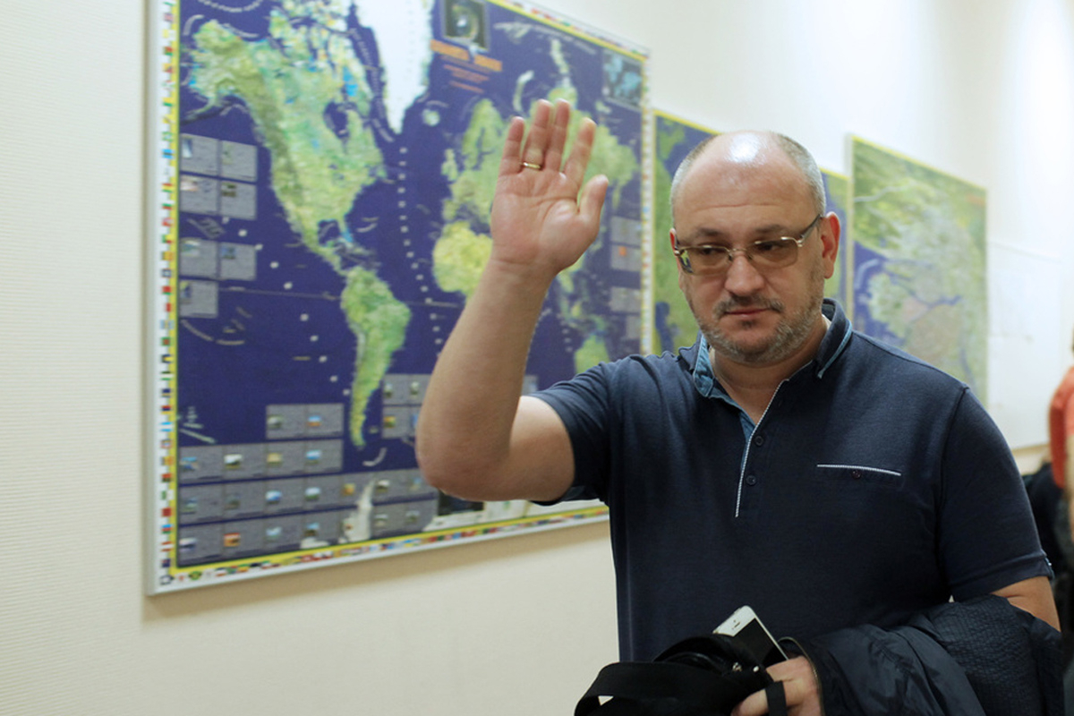 Полиция провела обыск в квартире родственника депутата Резника