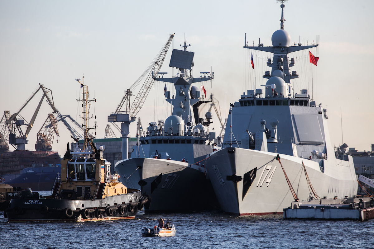 Петербуржцам рассказали о Главном военно-морском параде