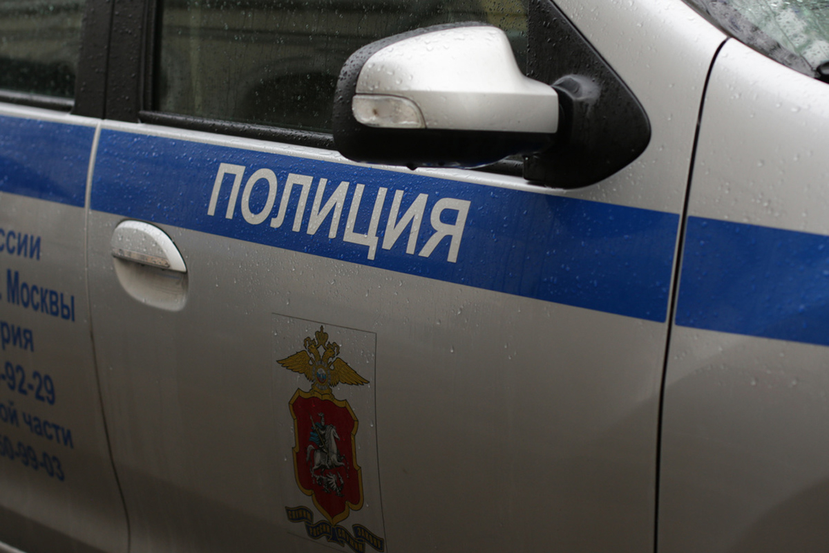 Полуразложившийся труп залил кровью соседнюю квартиру