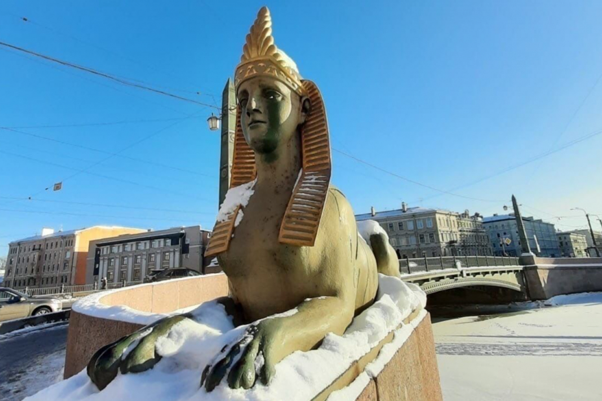 Сфинксов, разрисованных вандалами, привели в порядок