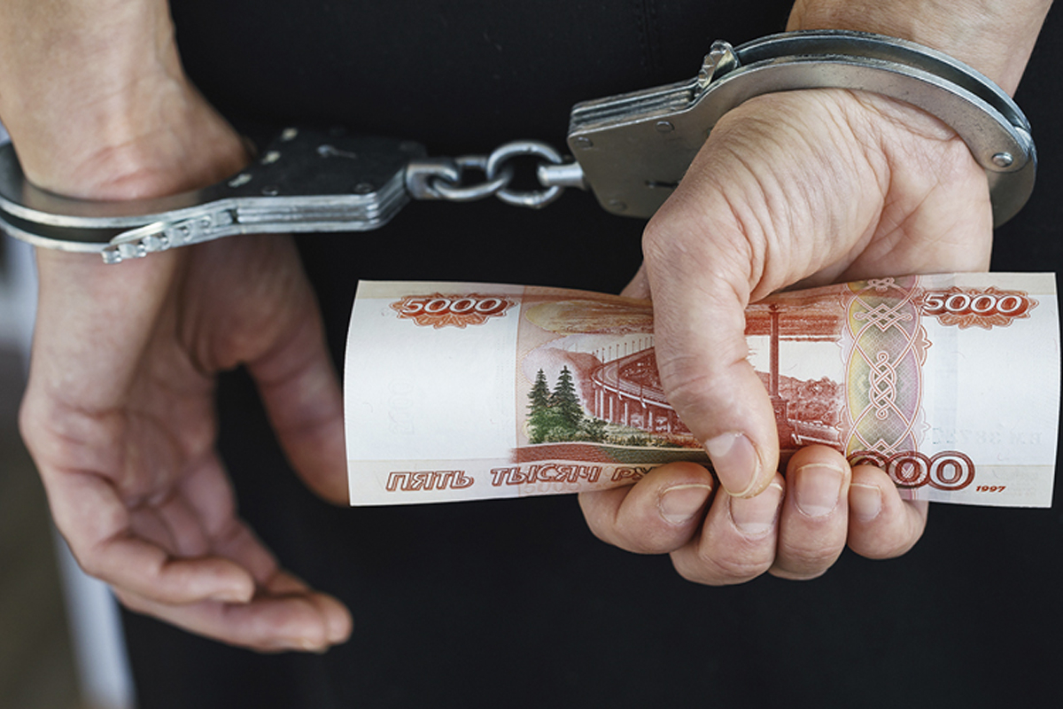 Теневому банкиру, обналичившему 35 млн руб., назначен штраф 