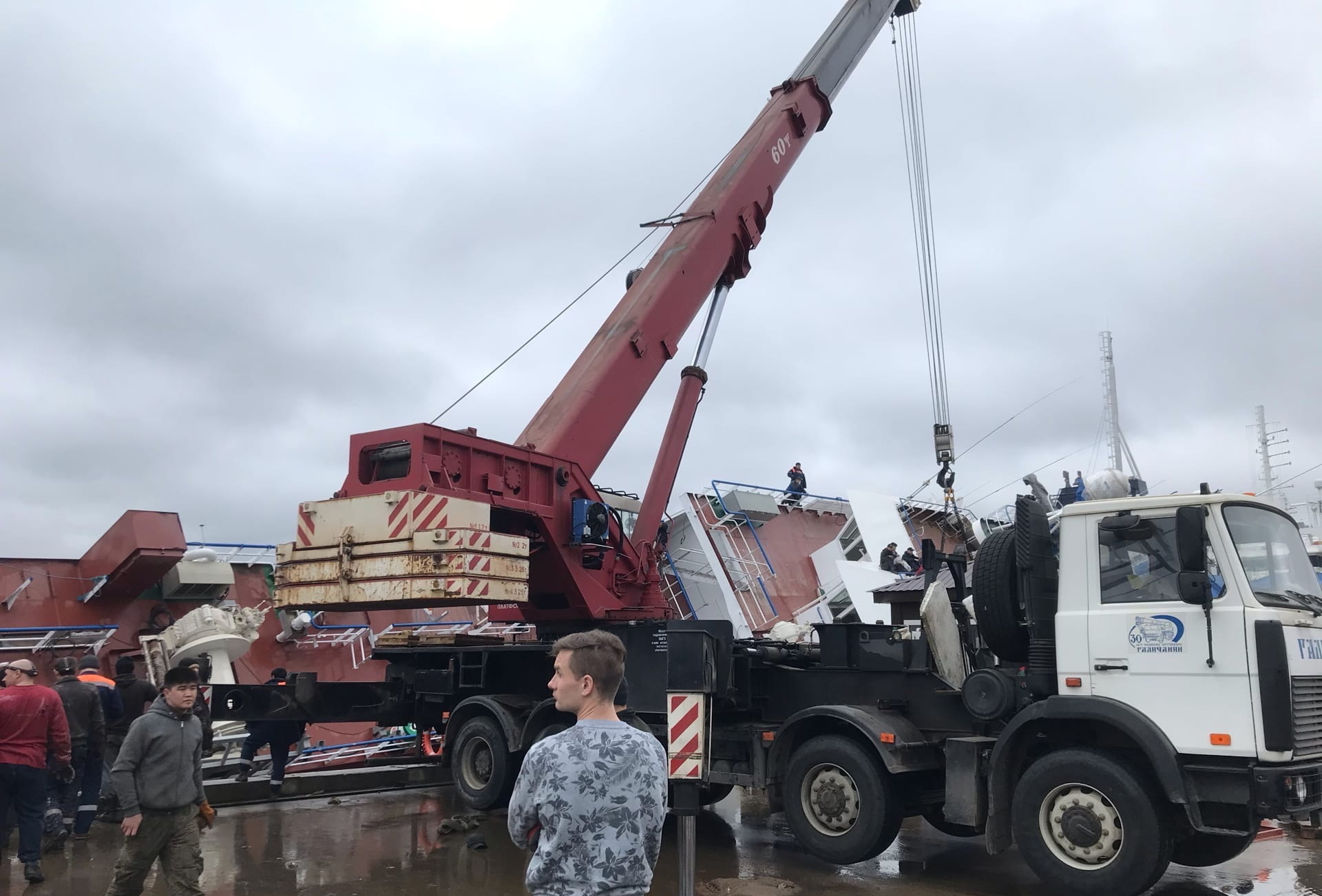 По факту крена судна на заводе «Пелла» возбуждено уголовное дело
