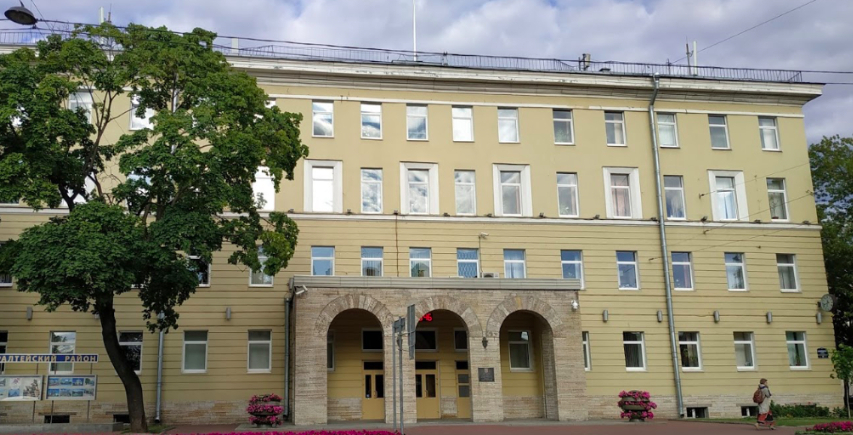 В работе администрации Адмиралтейского района нашли нарушения на 450 млн рублей