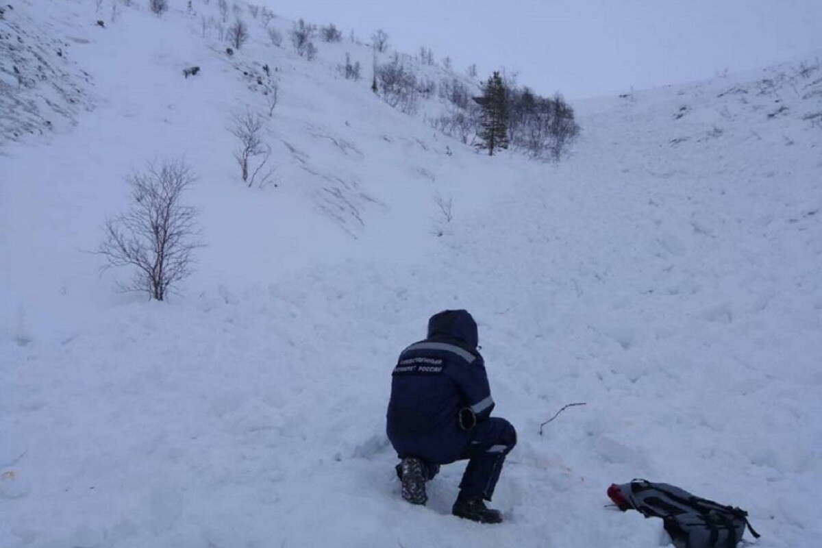 Родители застрявших в Хибинах петербургских подростков пожаловались губернатору