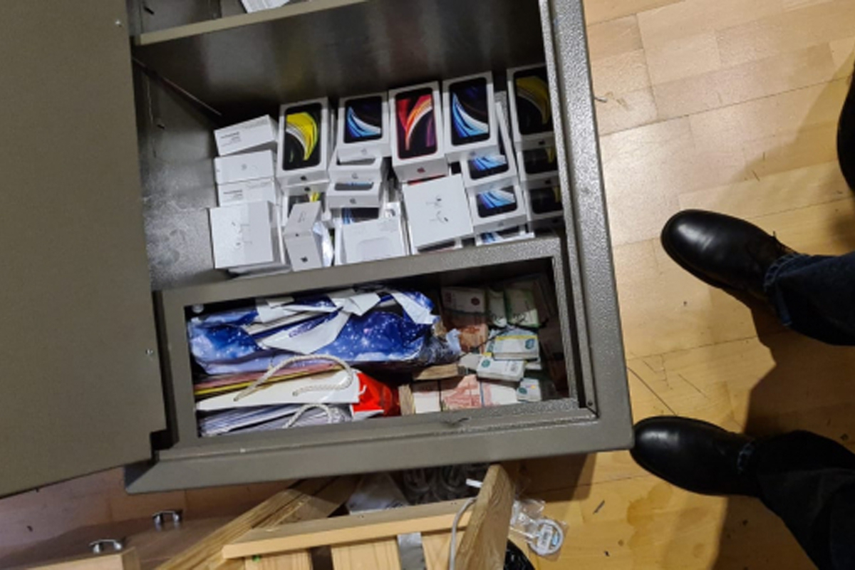В Петербурге задержали группу лиц, занимавшихся обналичиванием средств