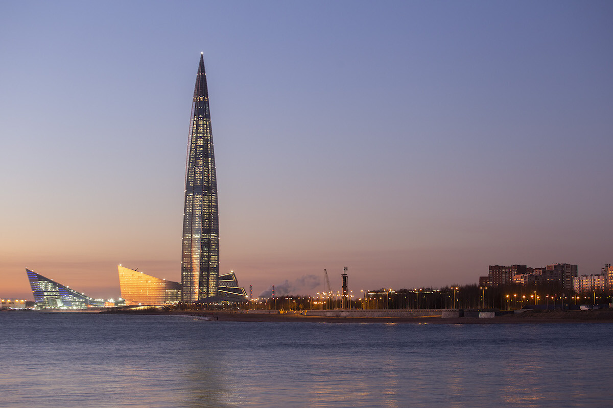 «Газпром» зарегистрировал серию товарных знаков с «Лахта Центром»