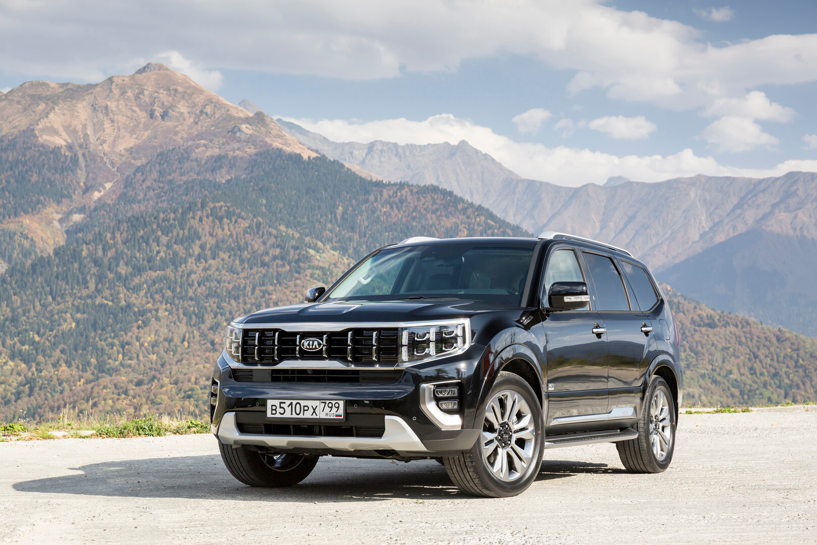 Kia Mohave в комплектации Premium+ обойдется в 4 299 900 рублей