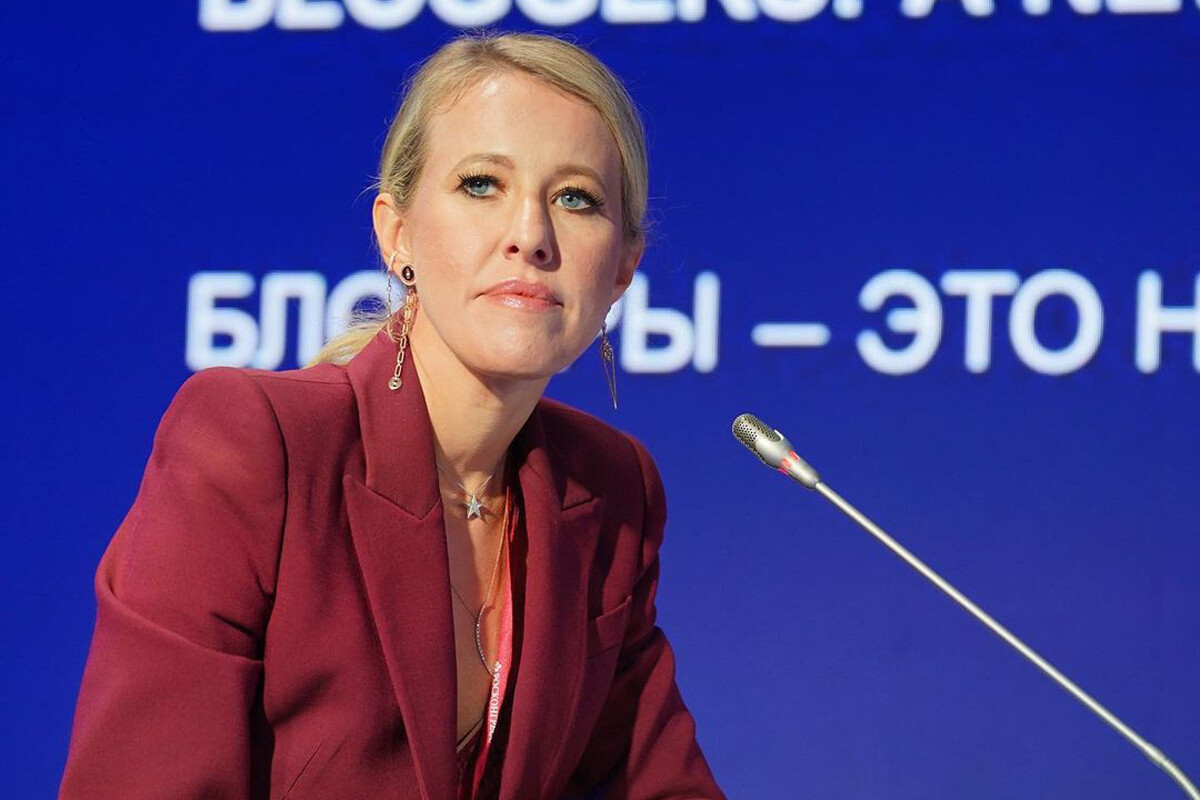 Стали известны годовые доходы Собчак и Бузовой