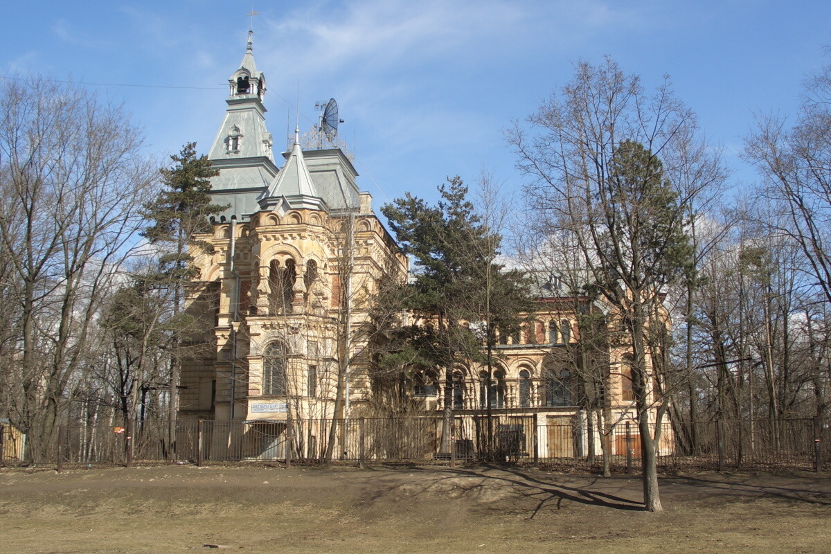 «ДОМ.РФ» продаст с торгов усадьбу генерала Чернова