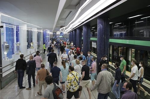 В Петербурге поздравили работников метро с профессиональным праздником
