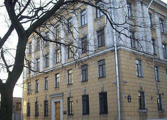 Анатолий Сегаль превратит в отель здание у Витебского вокзала