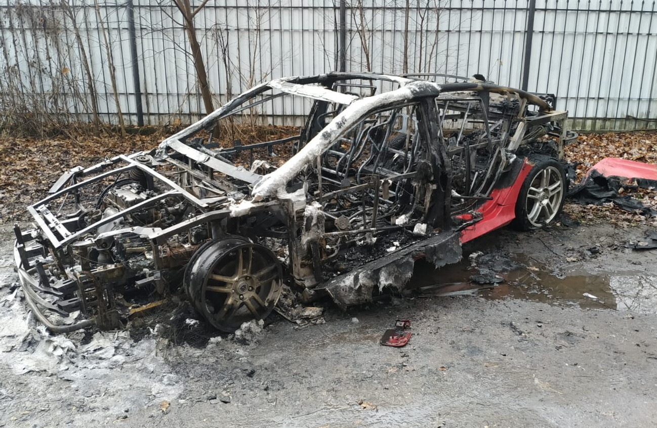 Известный предприниматель заявил о поджоге авто возле дома