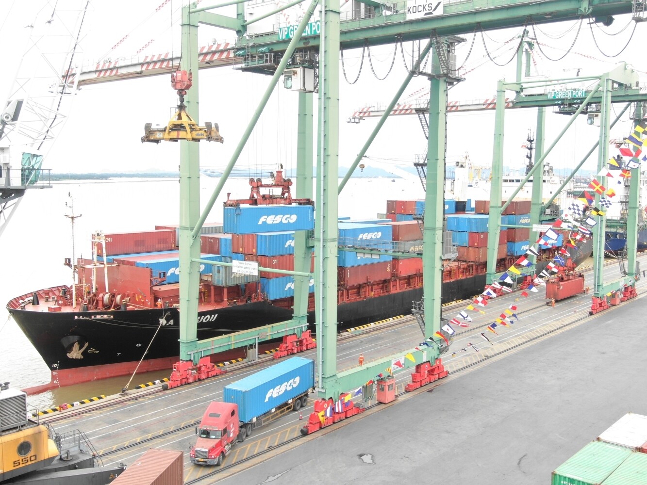 Пакет Зиявудина Магомедова в группе FESCO продаст государство