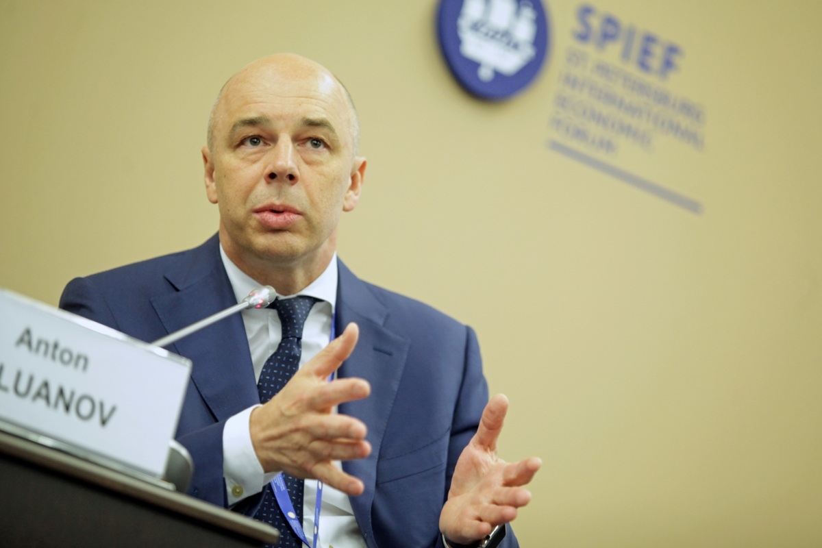 Силуанов допустил, что дефицит бюджета РФ в 2022 году превысит ожидаемые 0,9% ВВП