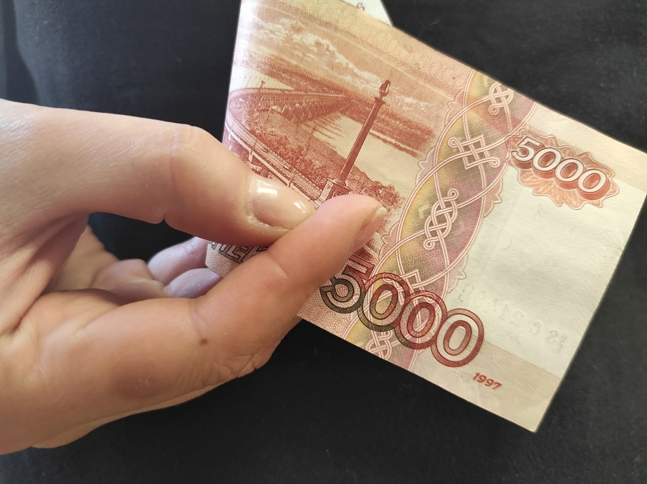 Безработный туляк оформил кредит и отдал мошенникам больше полумиллиона рублей