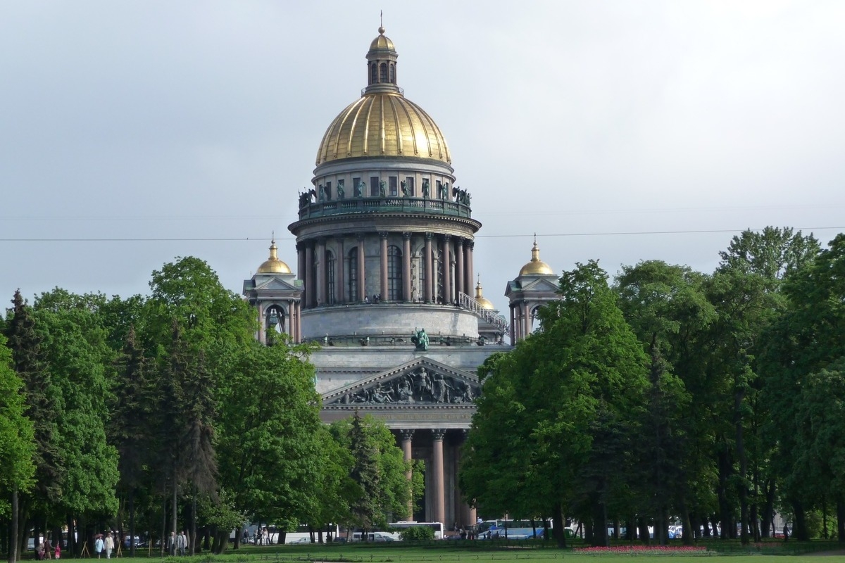 Власти Петербурга рассчитывают на рост экономики в 2023-2025 годах