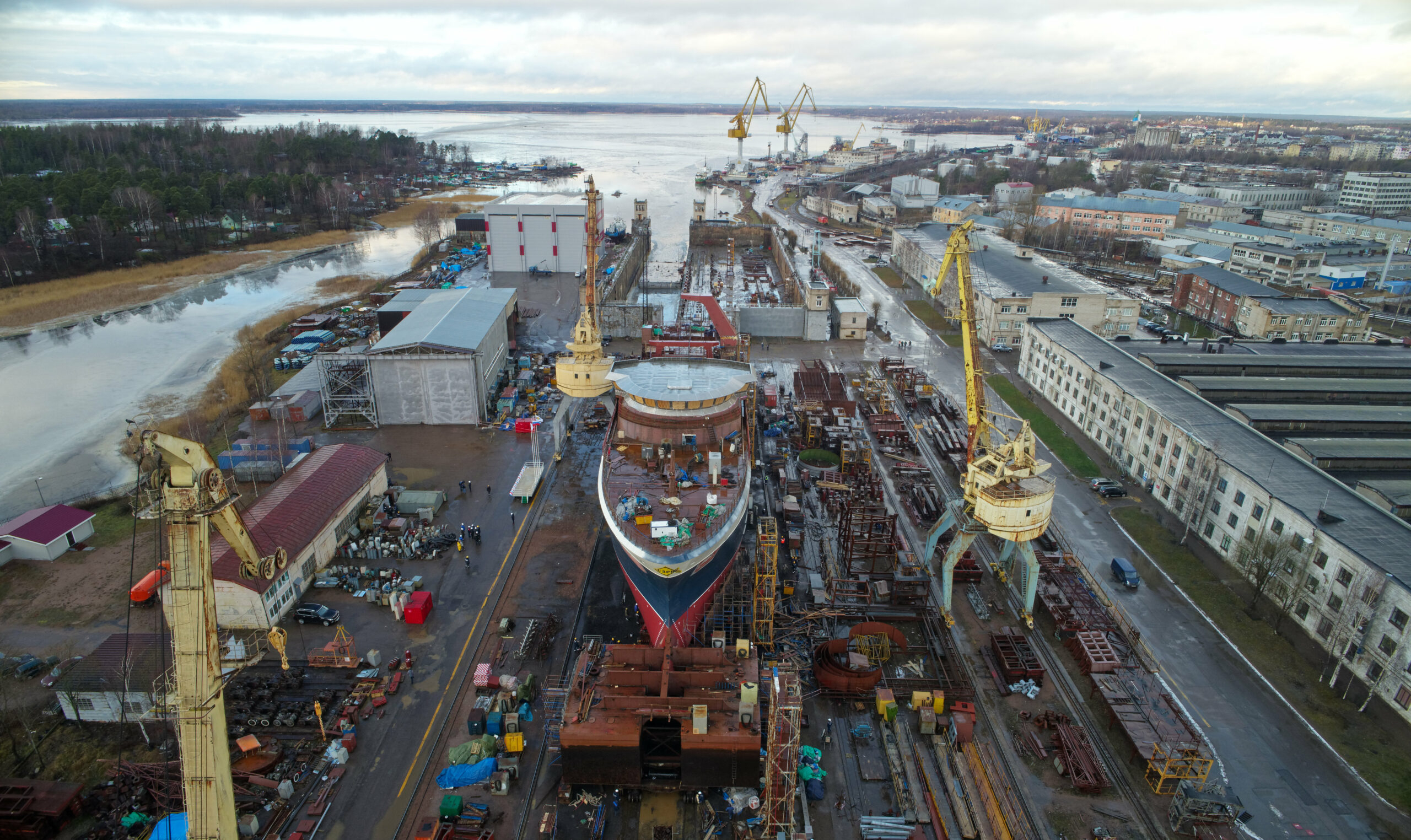 Петербургская «дочка» ОСК намерена привлечь 15 млрд рублей