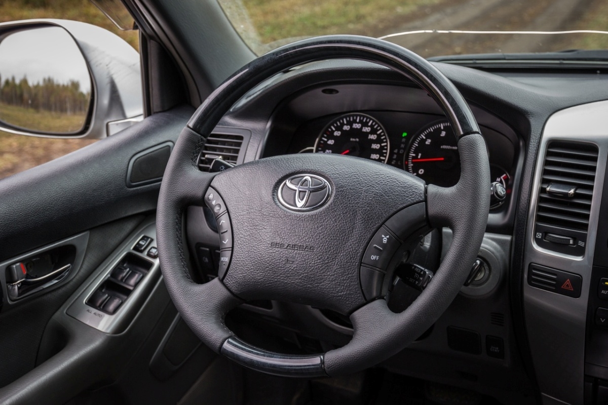 Автозавод Toyota в Петербурге с оборудованием и землей перешел государству в лице НАМИ
