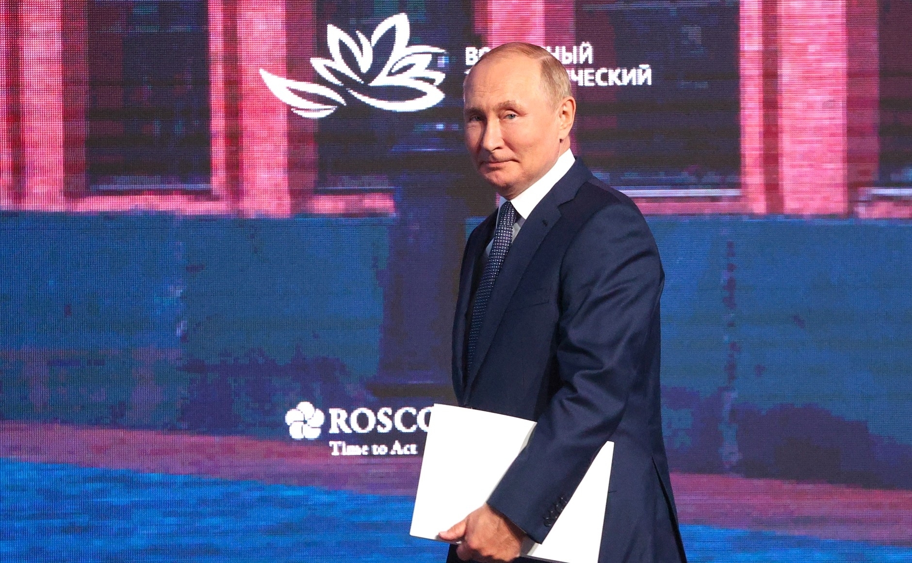 NetEase: репортер потерял дар речи после ответа Путина — поставил на место за 10 секунд