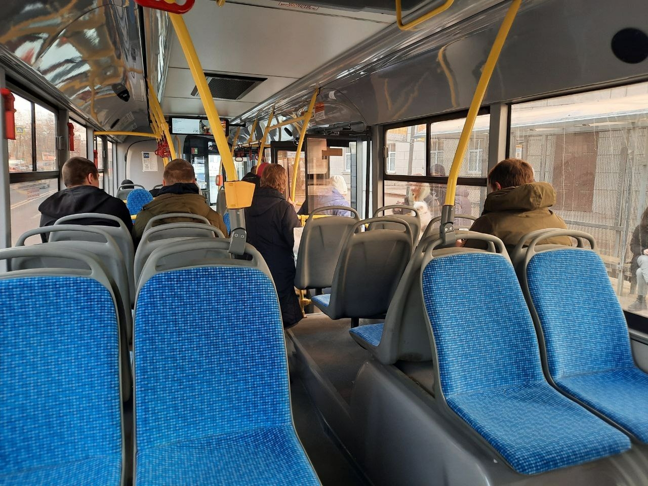 В Петербурге снова усиливают некоторые автобусные маршруты