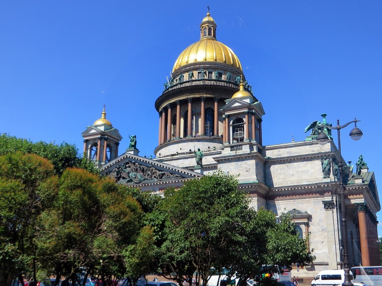 Турпоток в Петербург вырос почти на 20%