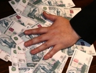 В Астрахани директора управляющей компании подозревают в присвоении крупной суммы денег жильцов 