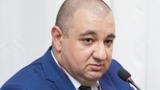Астраханского общественника Григоряна посадили за решетку на два месяца  
