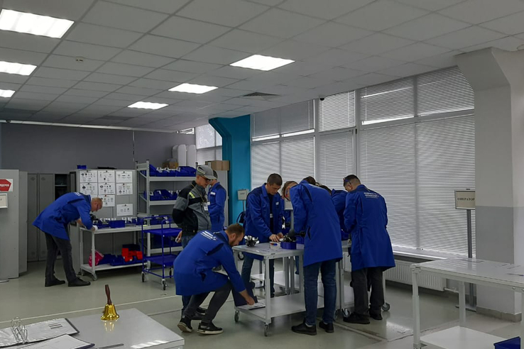 Работники Тихвинского завода померились силами с командой «Пластмаркета»