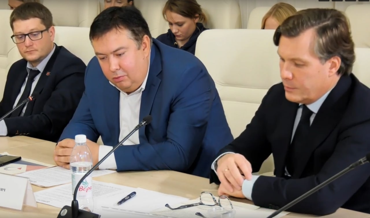 Курс на раздельный мусор обсудили эксперты сферы в ходе круглого стола в Петербурге