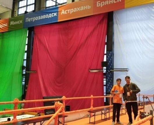 Астраханские школьники вошли в число лучших робототехников России