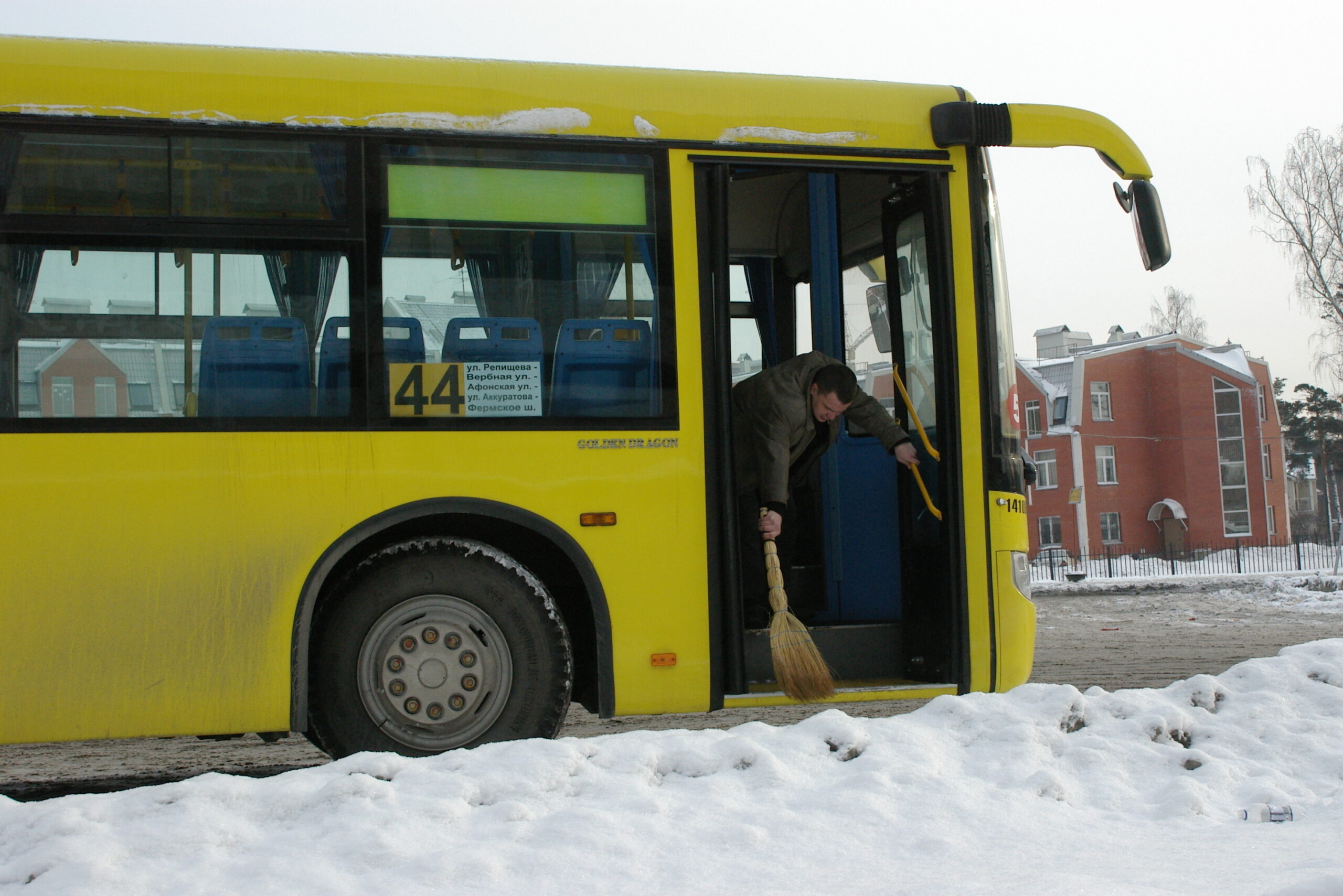 В Петербурге завершилась подготовка общественного транспорта к зиме