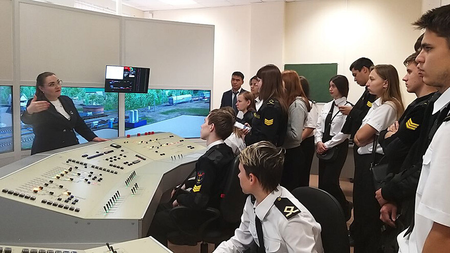 ПривЖД показала астраханским студентам VR-технологии