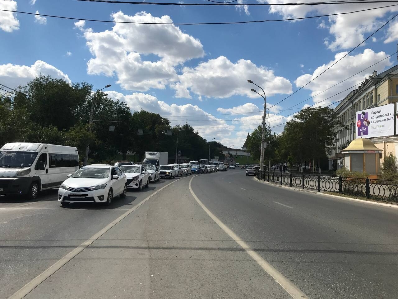 В Астрахани до конца года отремонтируют 20 улиц 