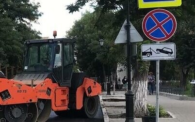 В Астрахани жители микрорайона Юго-Восток-3 просят запретить парковку на Островского 