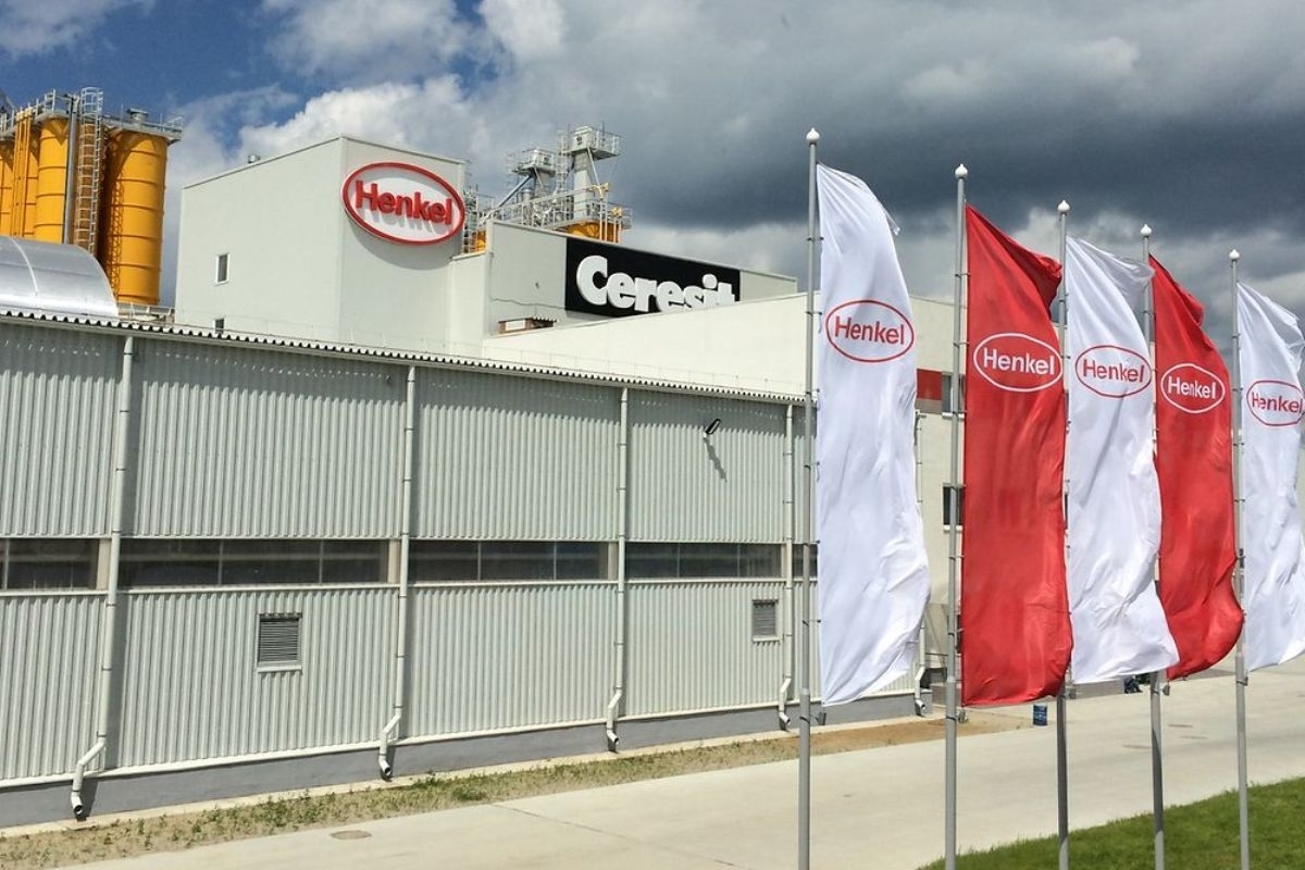 Компания Henkel сообщила ритейлерам, что не покидает рынок РФ