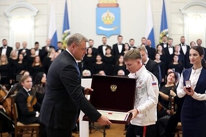 Юный астраханский шахматист получил почетную грамоту Президента РФ 