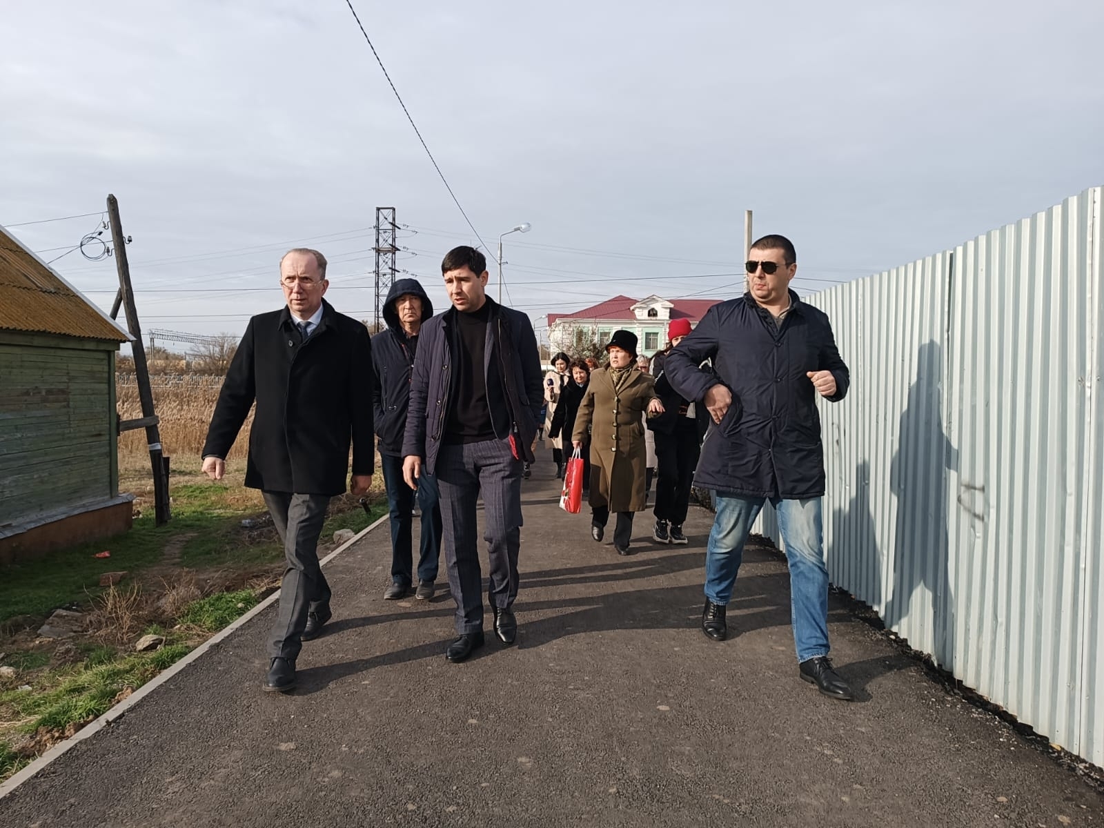 Гордума проконтролировала благоустройство микрорайона Астрахань-2 