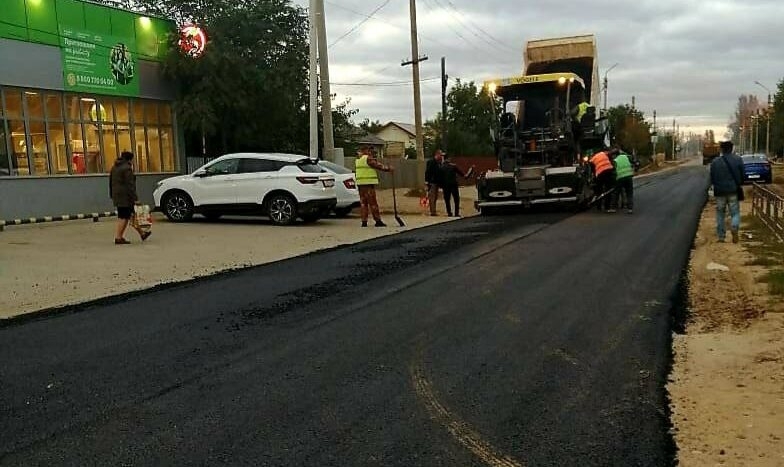 В Астраханской области благоустроили еще 7 общественных территорий и несколько дорог 