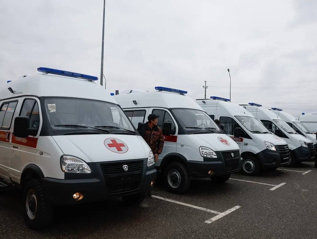 В Астраханской области появились 38 новых школьных автобусов и 6 «скорых»