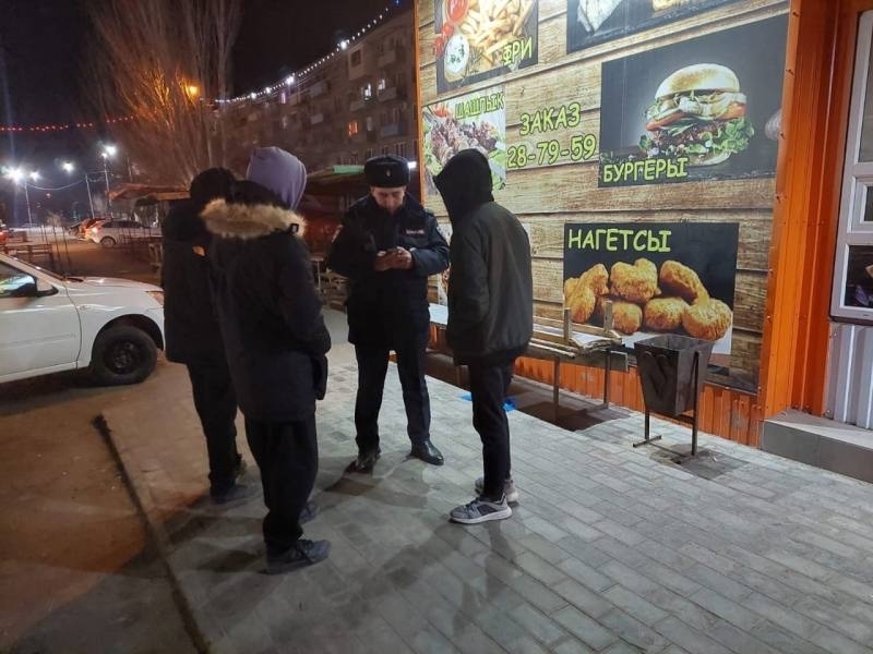 Астраханская полиция начала усиленно патрулировать улицы 