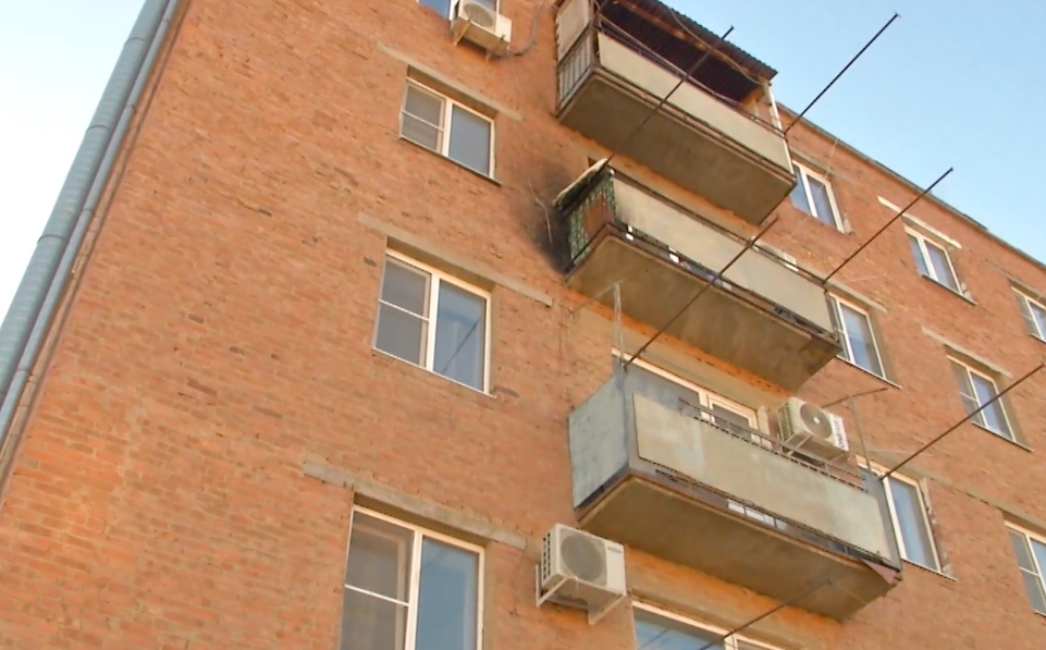 Астраханские полицейские спасли красноярцев от пожара 