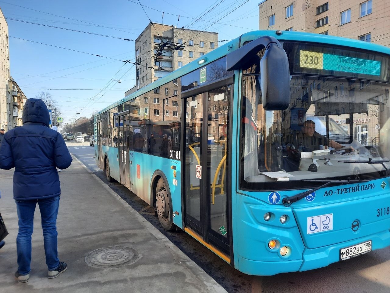 В Приморском районе Петербурга ввели в работу новую автобусную площадку