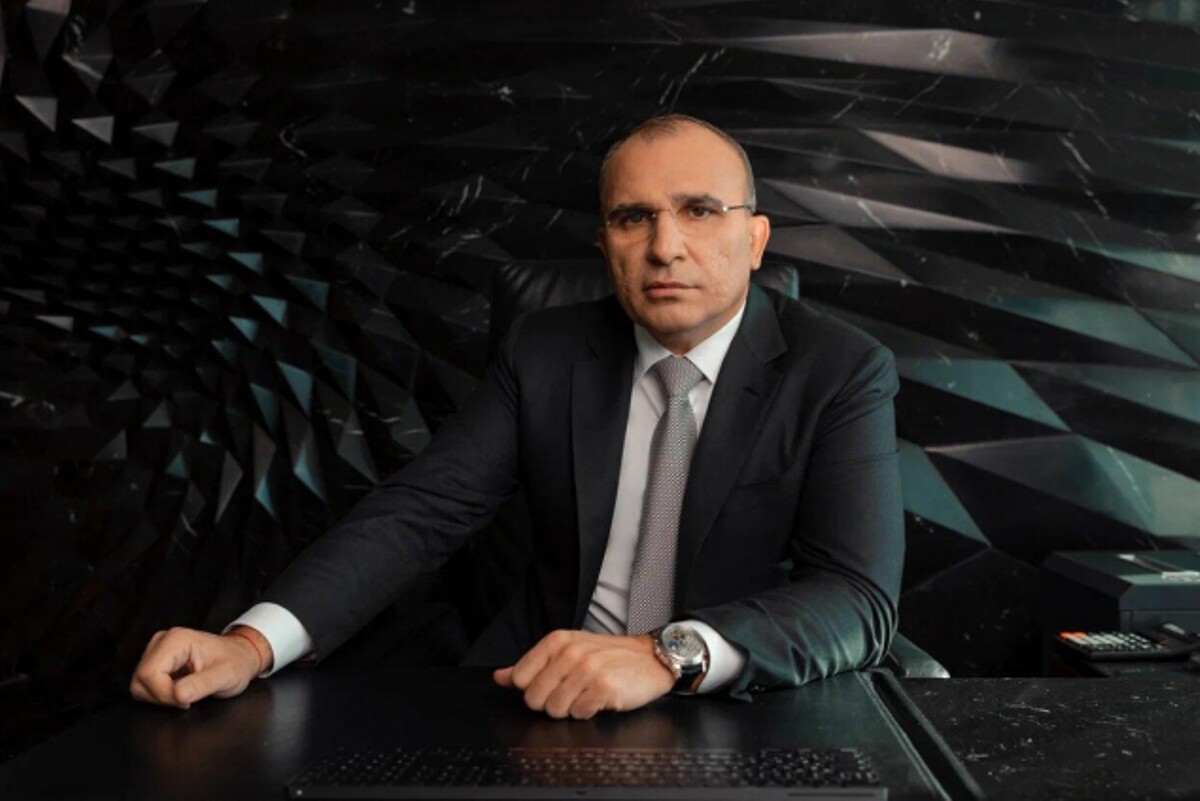 Альберт Авдолян продал Сергею Адоньеву 50% «АП Холдинг»