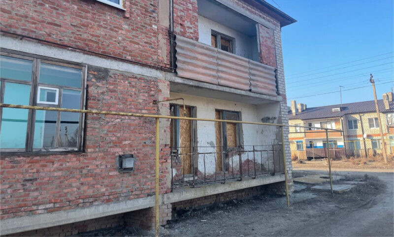 Астраханским сиротам выделили непригодные для жилья квартиры 