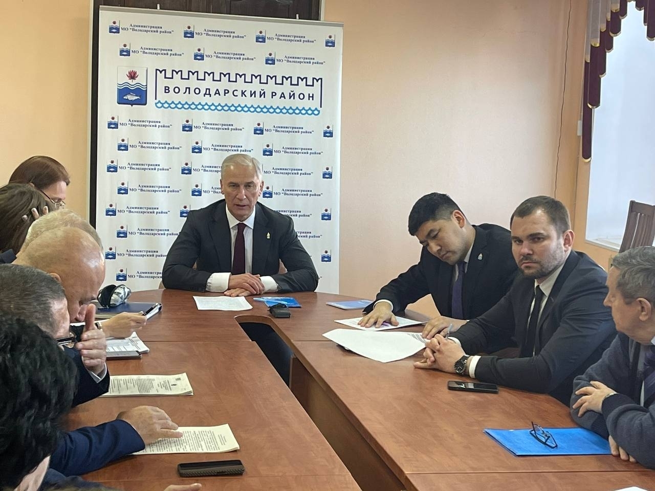 Проблемы с водоснабжением села в Володарском районе планируют решить в ближайшее время 