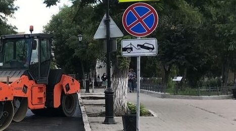 На девяти улицах Астрахани запретят парковку из-за движения новых автобусов 
