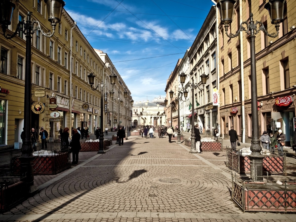 Петербург обогнал Москву по числу бронирований отелей на февральские праздники