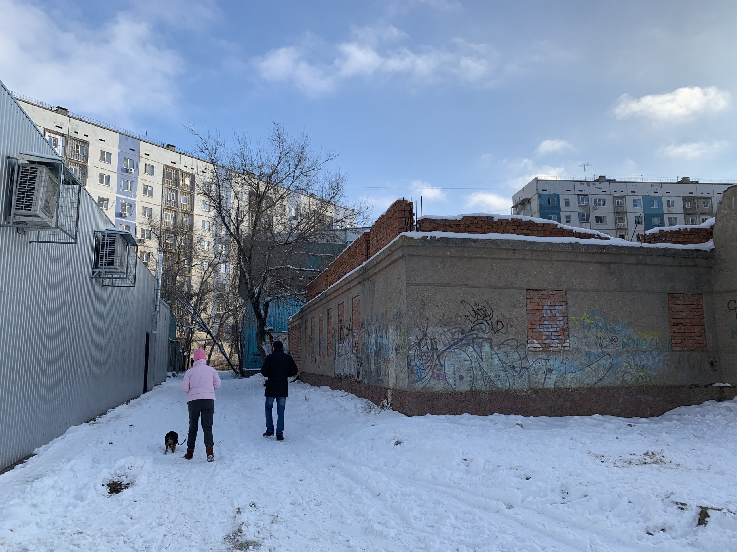 Из-за гололедицы в Астрахани пострадали почти 600 человек 